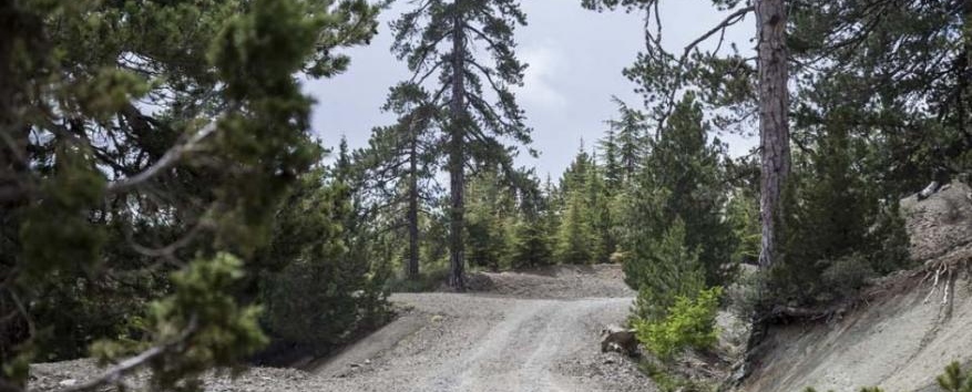 Hiking on the Kannoures Trail